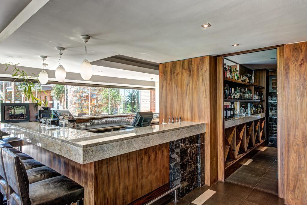Royal Marang Hotel Phokeng Екстер'єр фото The bar at the restaurant