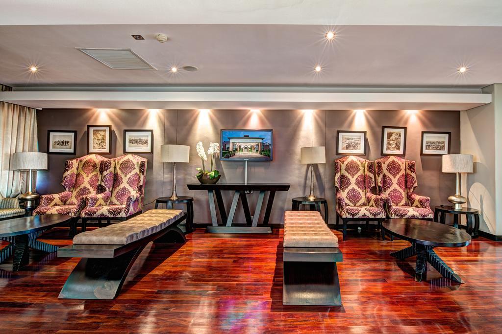 Royal Marang Hotel Phokeng Екстер'єр фото The lounge at the airport