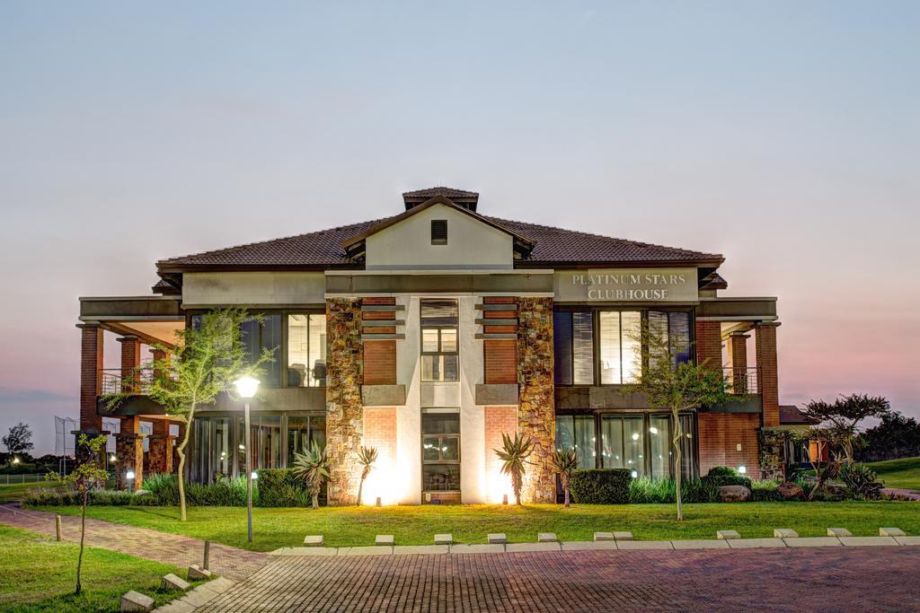 Royal Marang Hotel Phokeng Екстер'єр фото Club House